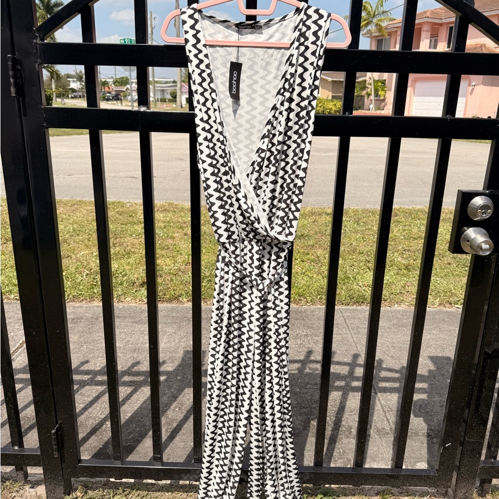 Black and White Chevron Patterned Jumpsuit